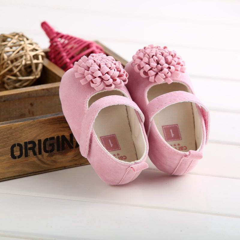 Red baby shoes from eprolo's Princess Series with soft bottoms, designed for comfortable steps in 11cm size.